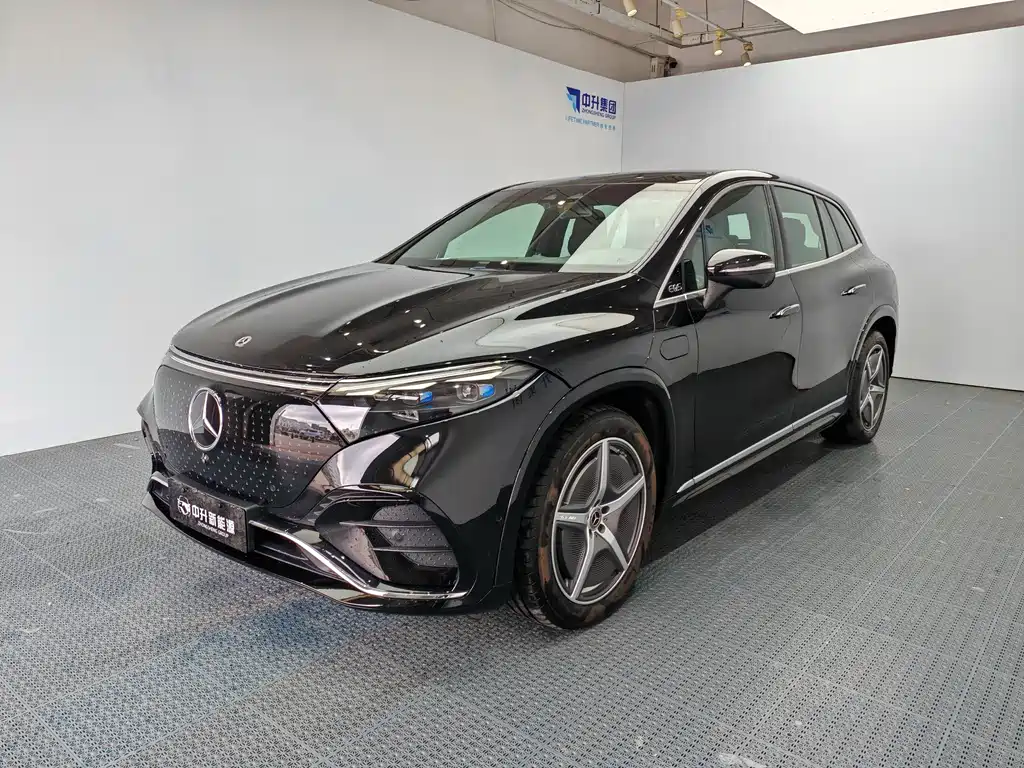 Mercedes-Benz EQS SUV