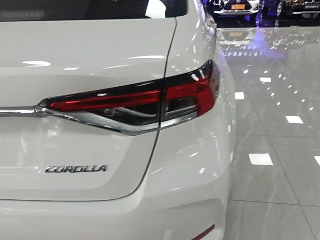 Toyota Corolla — миниатюра 8