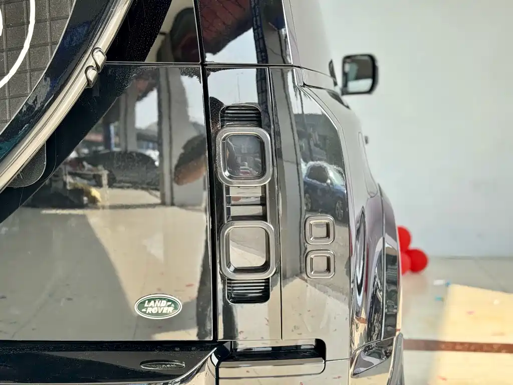 Land Rover Defender — миниатюра 26