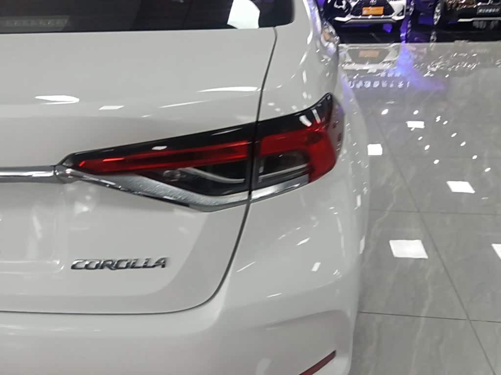Toyota Corolla 1.5 л 2021 г. Белый, пробег 48600 км