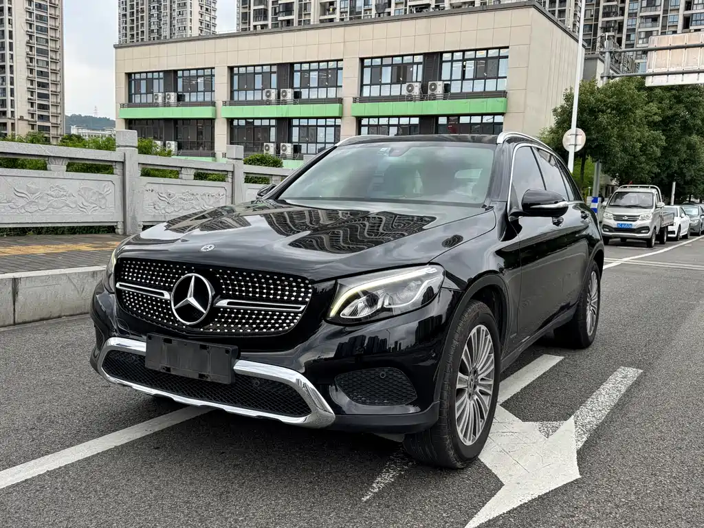 Mercedes-Benz GLC 2017 GLC 200 4MATIC