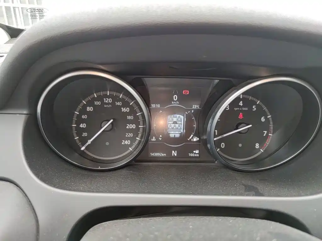 Land Rover Discovery Sport — миниатюра 12