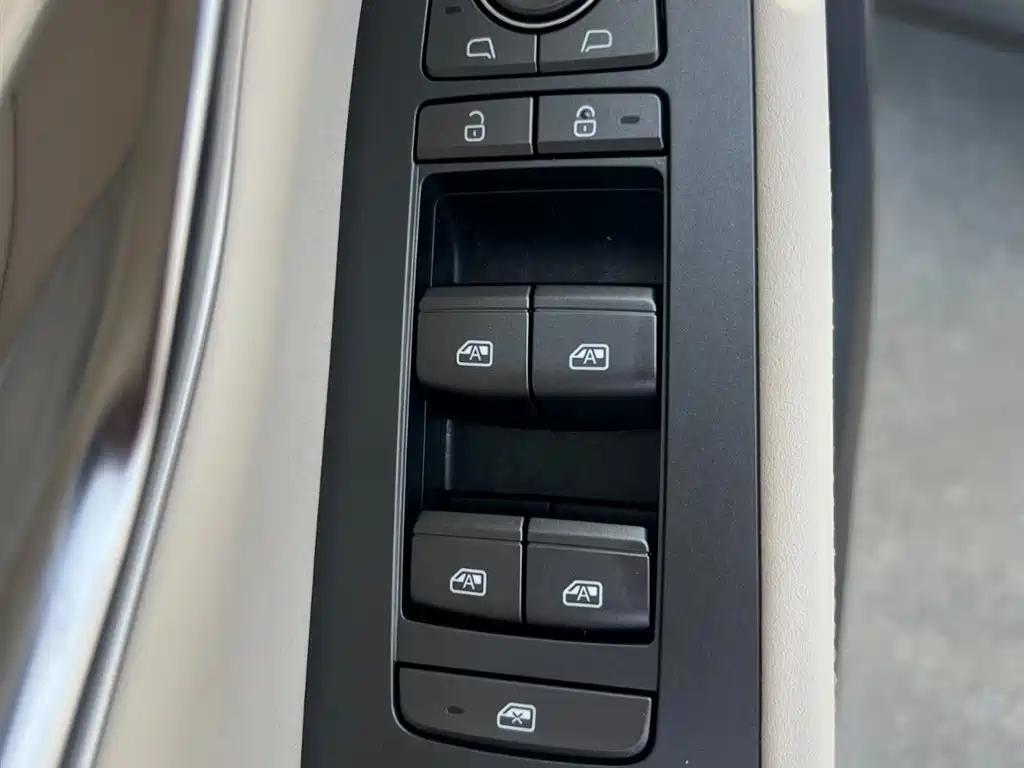 BYD Qin L L 2026 DM-i 210KM