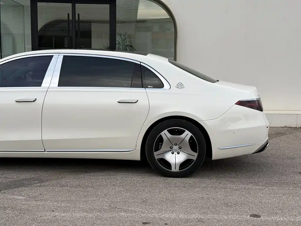 Mercedes-Benz S-Class — миниатюра 6