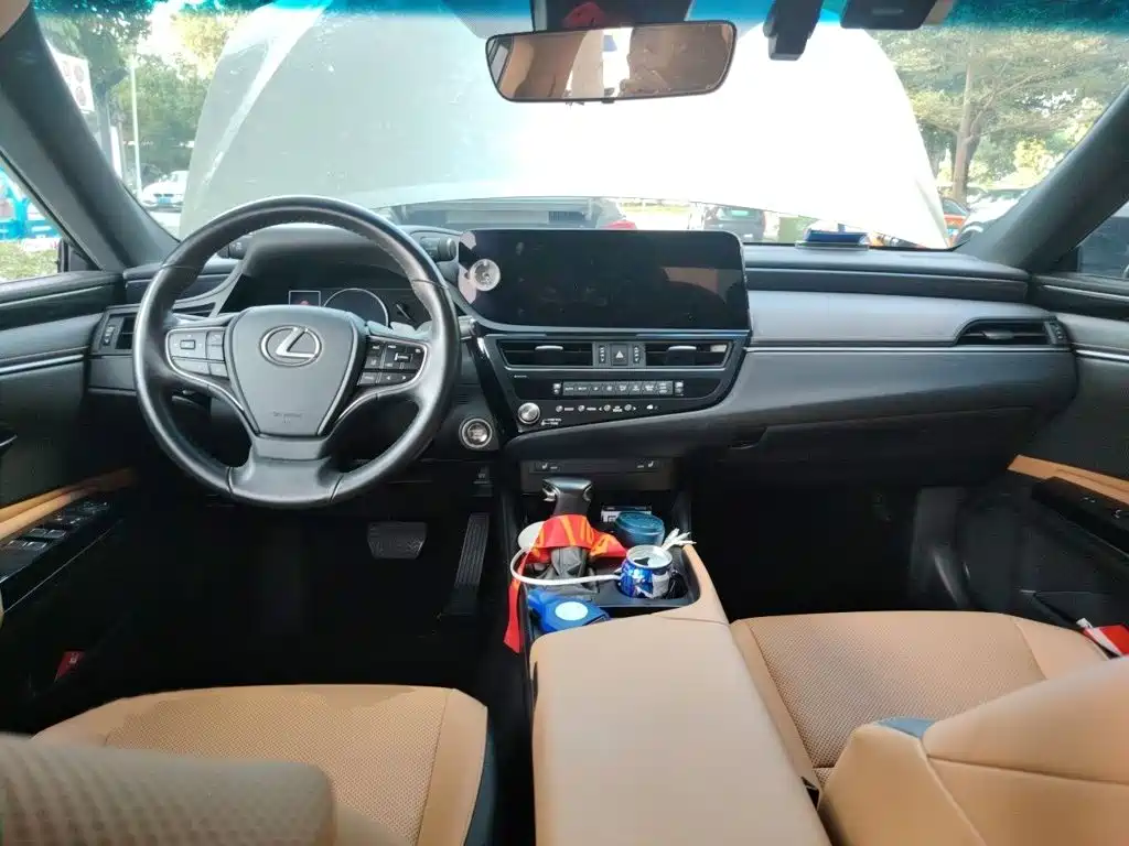Lexus ES — миниатюра 13