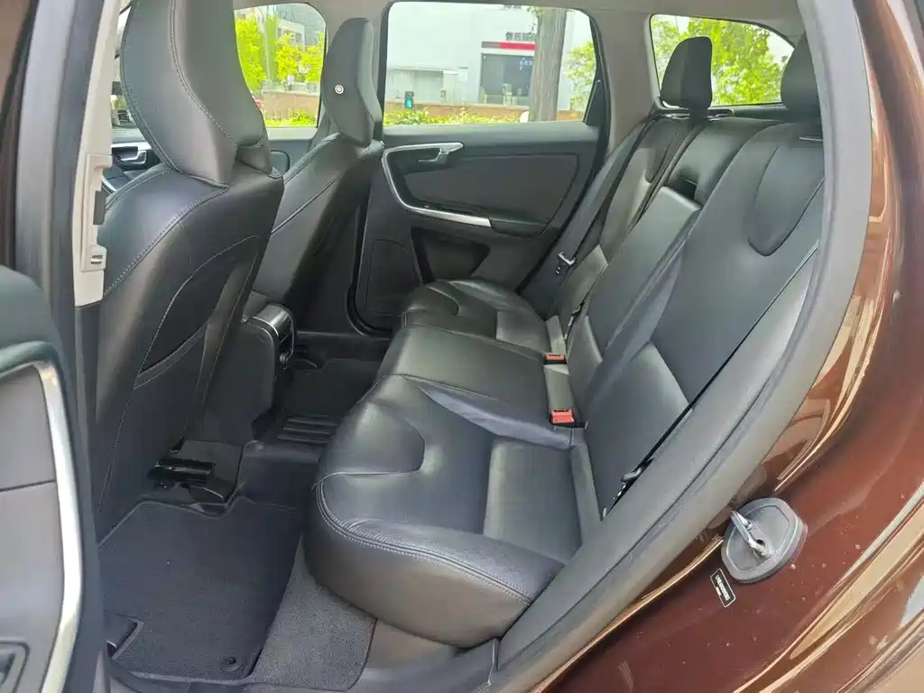 Volvo XC60 — миниатюра 9
