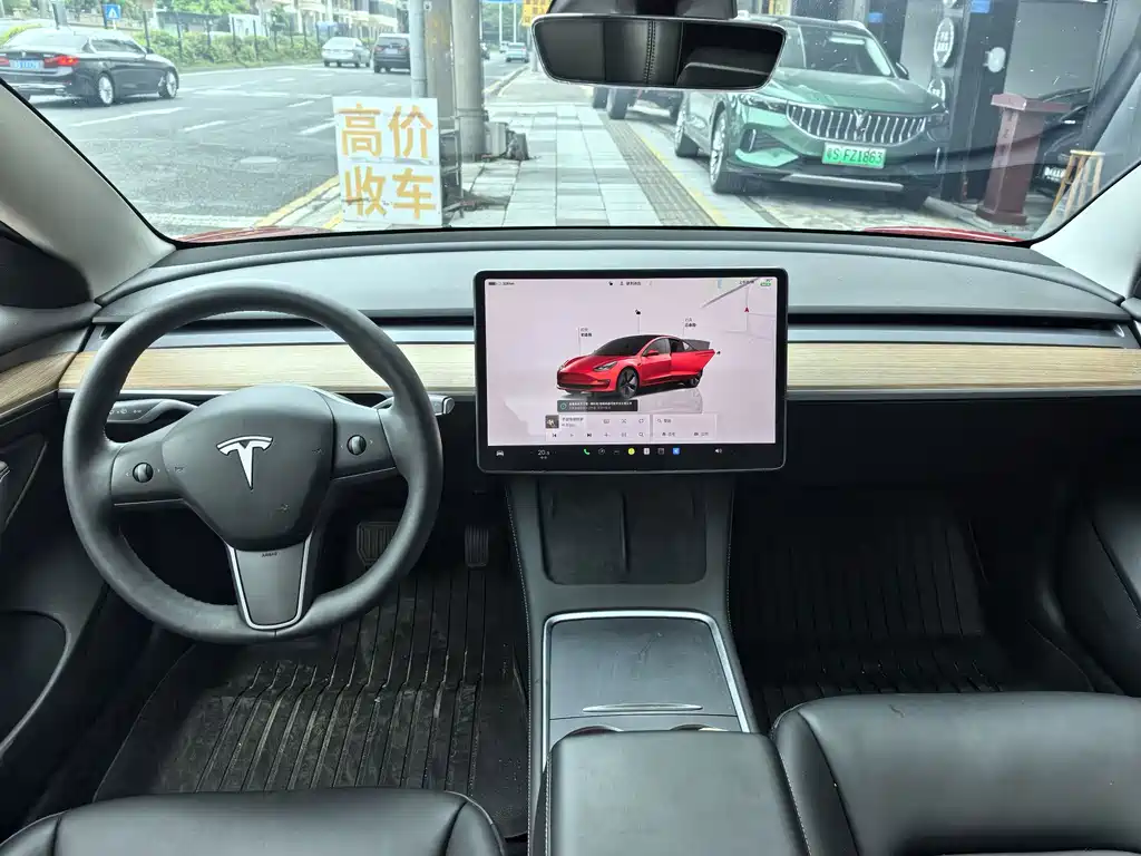 Tesla Model 3 — миниатюра 9