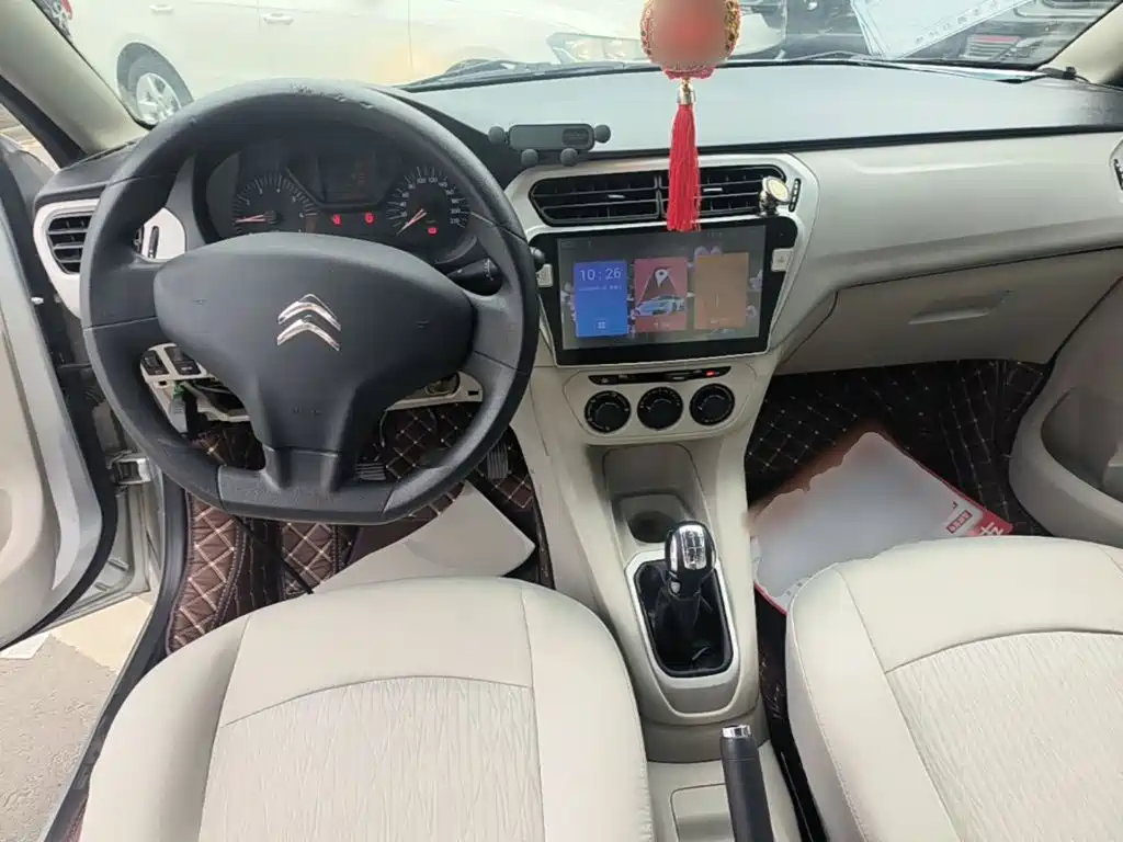 Citroen Elysee — миниатюра 10
