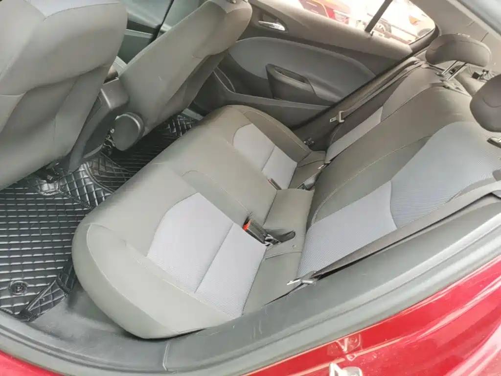 Chevrolet Cruze — миниатюра 17