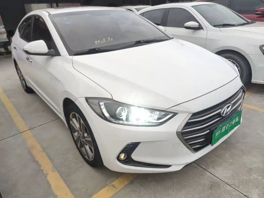 Hyundai Elantra — миниатюра 4