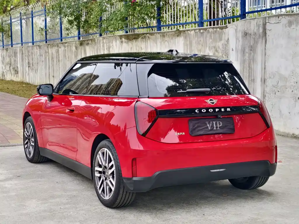 MINI MINI COOPER EV — миниатюра 6