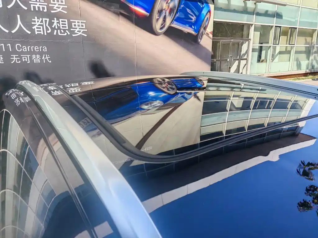 Porsche Macan — миниатюра 7
