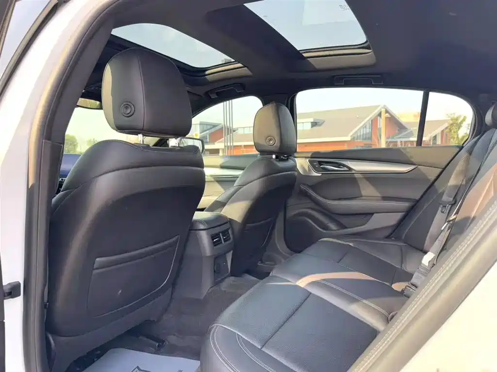 Cadillac CT5 2021 28T Fashion