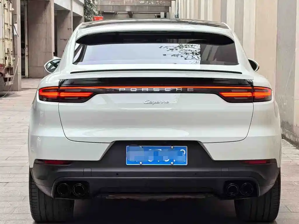 Porsche Cayenne — миниатюра 6