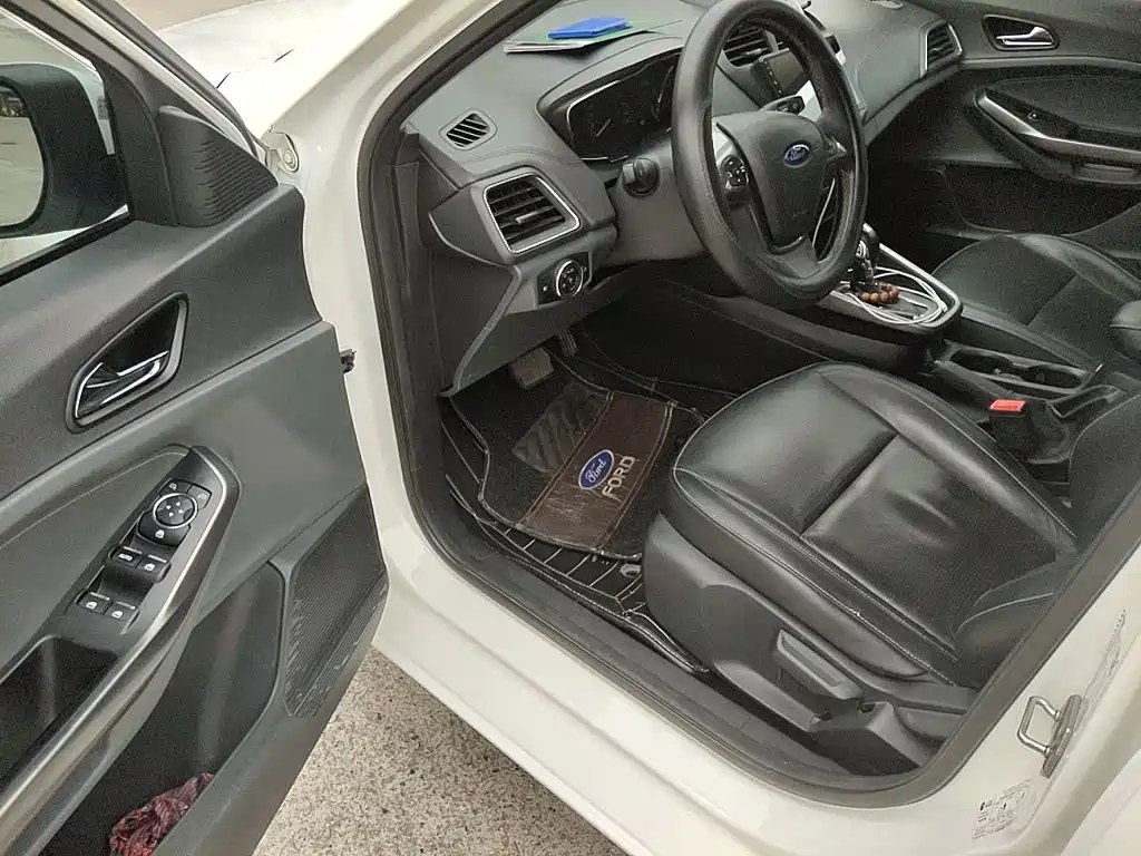 Ford Escort — миниатюра 17