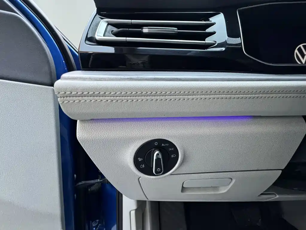 Volkswagen Sagitar — миниатюра 17