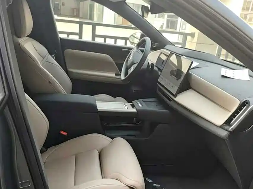Volvo XC70 PHEV — миниатюра 4