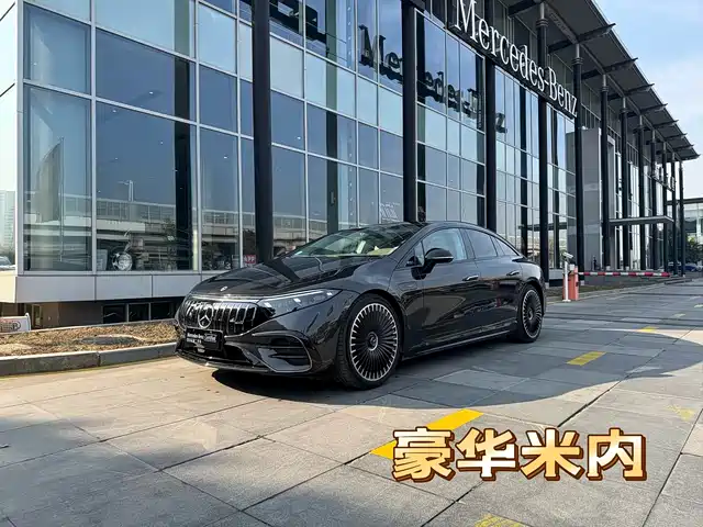 MERCEDES-BENZ EQS AMG 2024