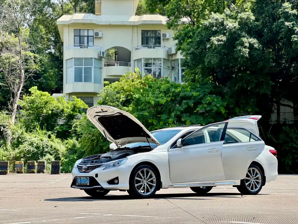 Toyota Reiz — миниатюра 17