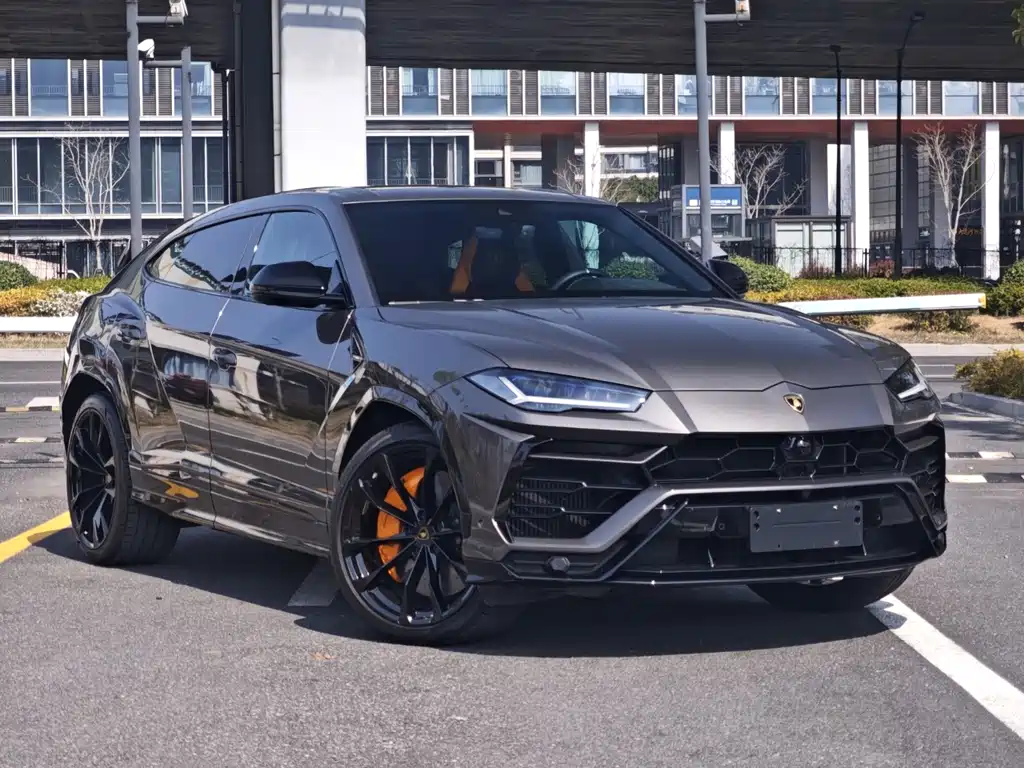 Lamborghini Urus — миниатюра 3