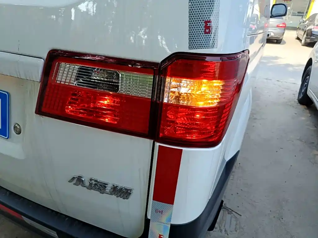 Jinbei X30 2024 1.5L Champion 2/5 мест