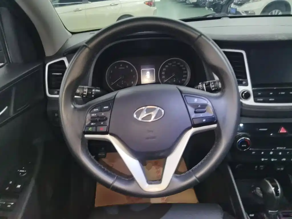 Hyundai Tucson — миниатюра 11