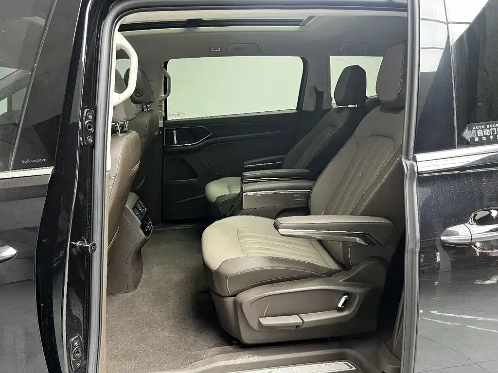 Volkswagen Viloran 2026 380TSI