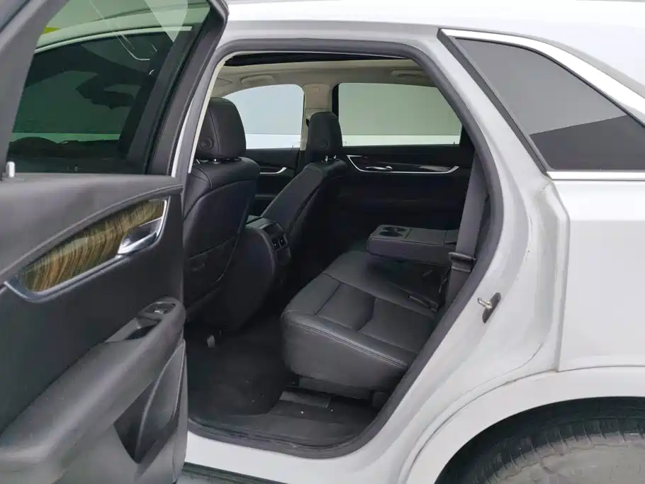 Cadillac XT5 — миниатюра 11