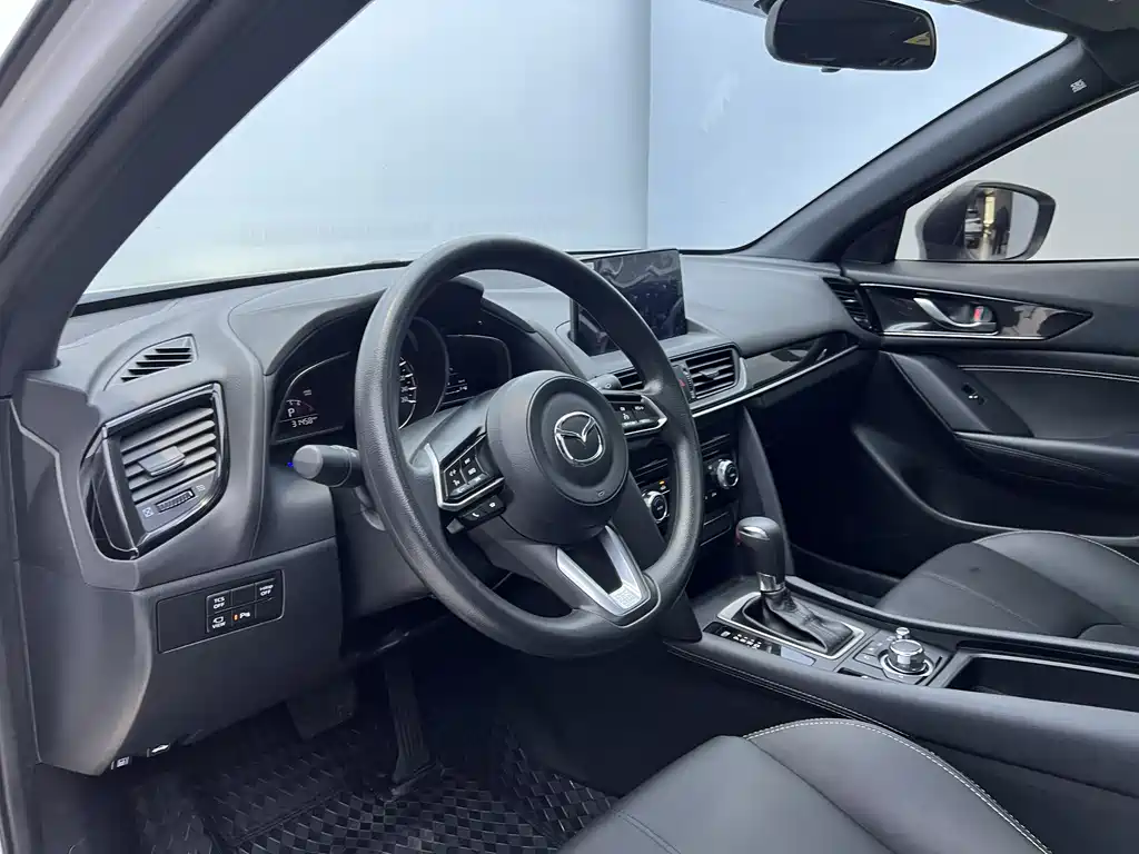 MAZDA CX 4