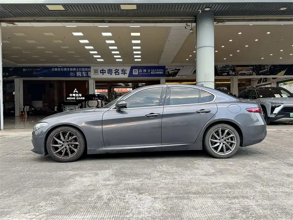 Alfa Romeo Giulia — миниатюра 4