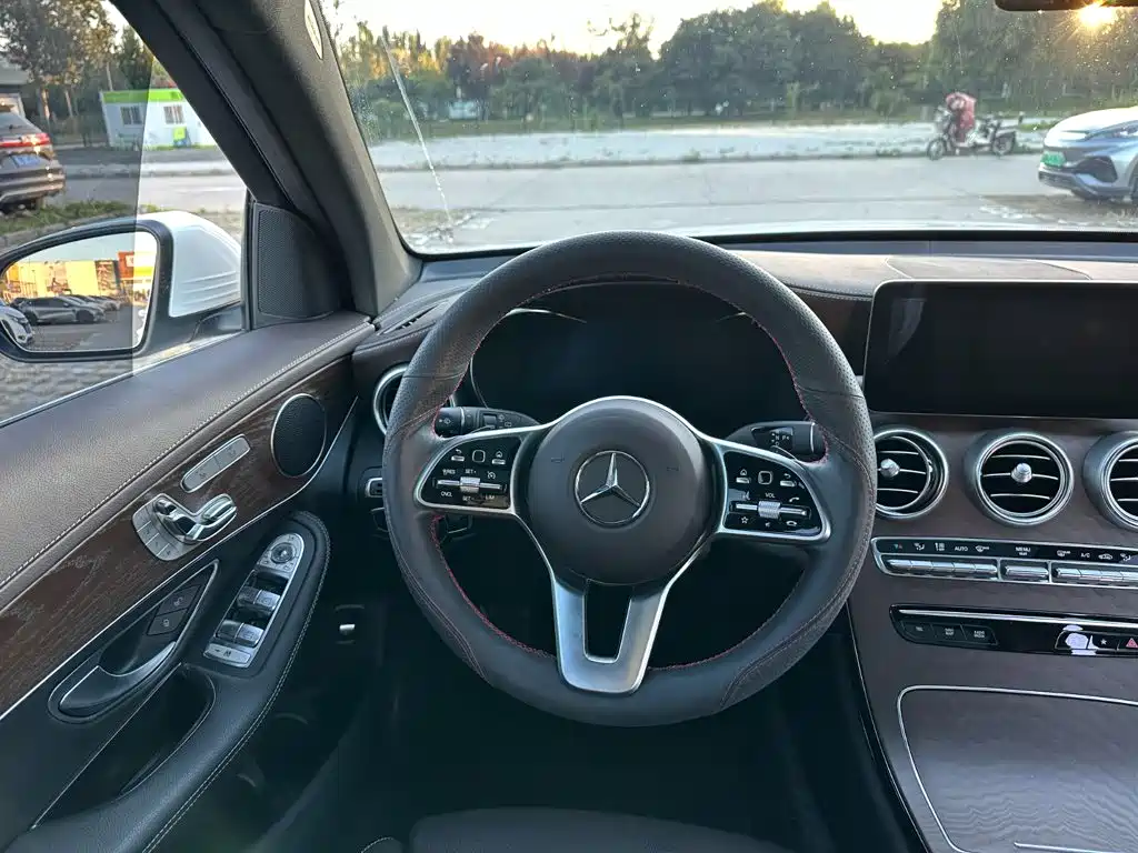 Mercedes-Benz GLC — миниатюра 18