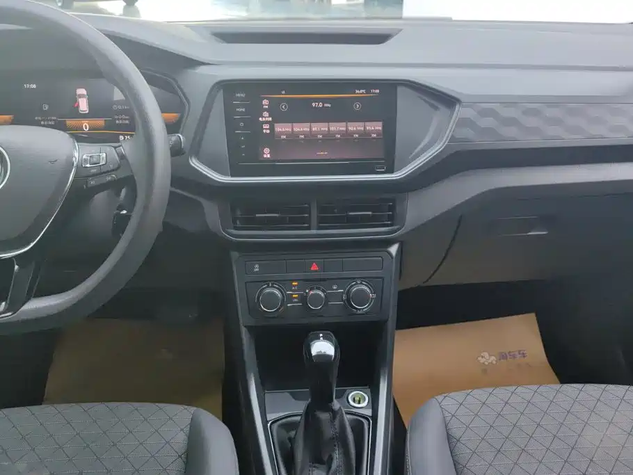 Volkswagen T-Cross — миниатюра 13