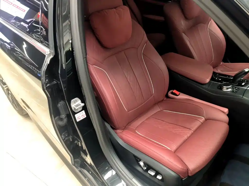 BMW 5 Series — миниатюра 25