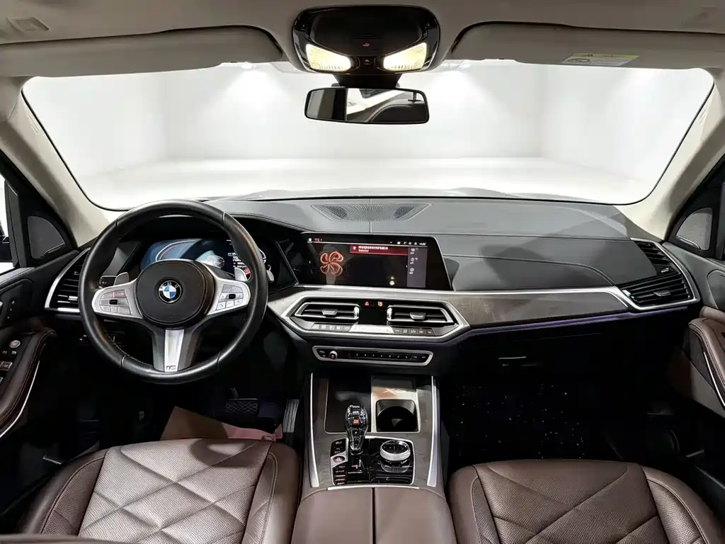 BMW X5 2022 xDrive 30Li M Sport