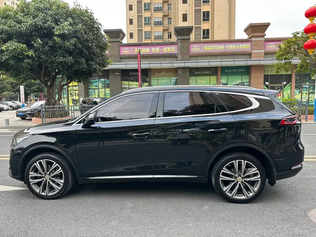 BYD TANG