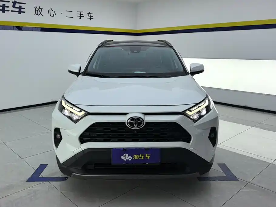 Toyota RAV4 2.0L CVT 2WD Elegant Plus Edition, фото 2