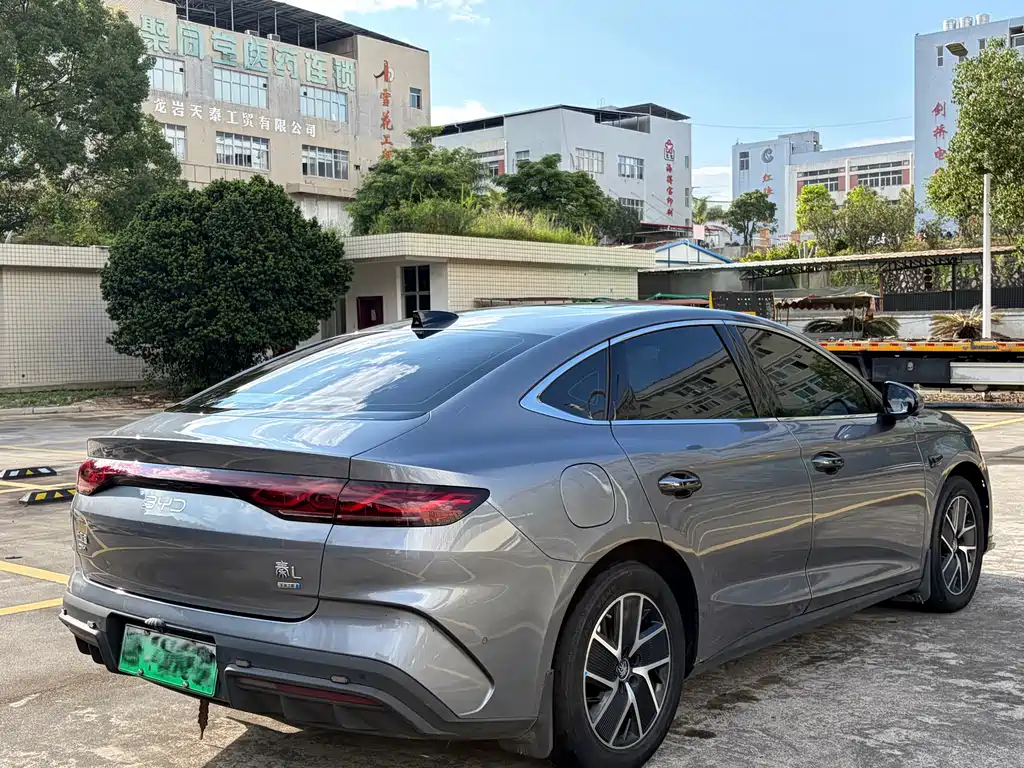 BYD Qin L L 2025 DM-i Smart Drive 120KM Lead
