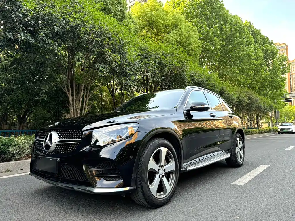 MERCEDES-BENZ GLC