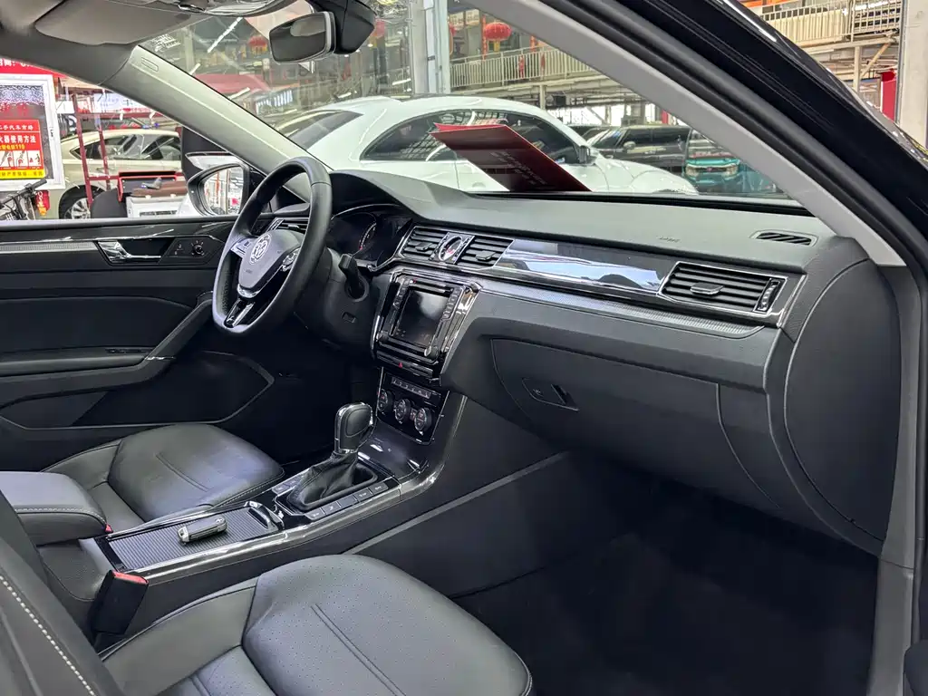 Volkswagen Passat 2017 330TSI DSG