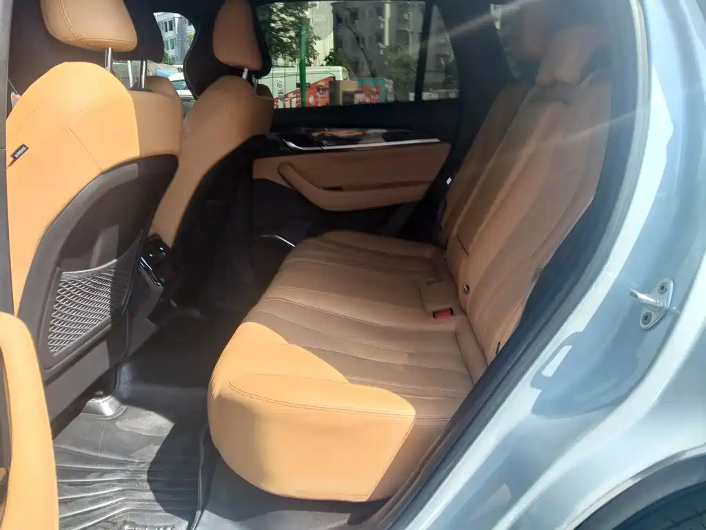 Geely Xingyue L EREV — миниатюра 7