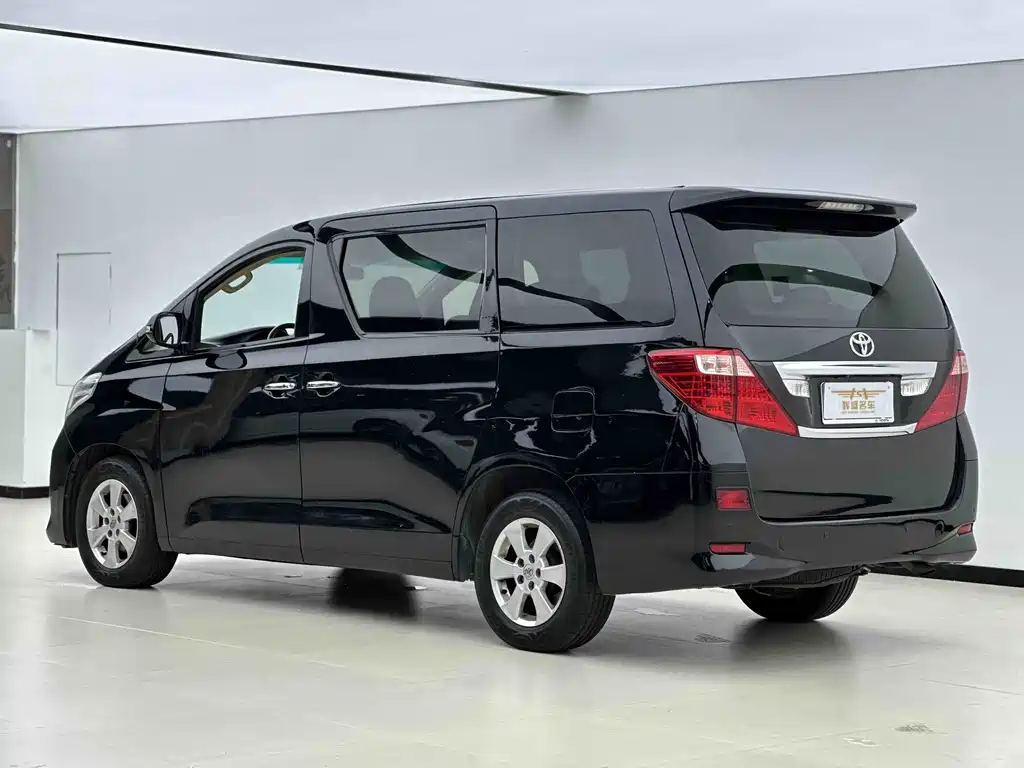 Toyota Alphard 2011 3.5L Luxury