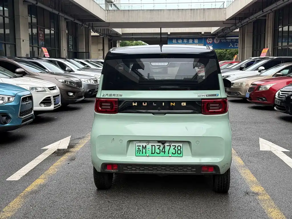 Wuling MINIEV — миниатюра 8
