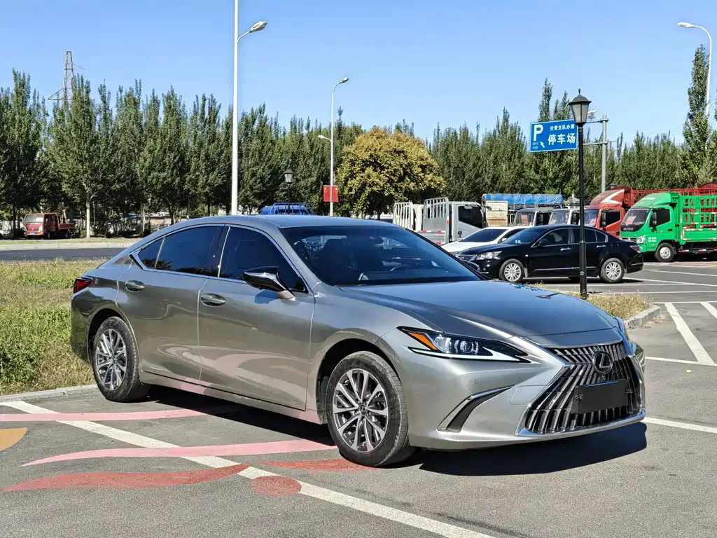 Lexus ES — миниатюра 3