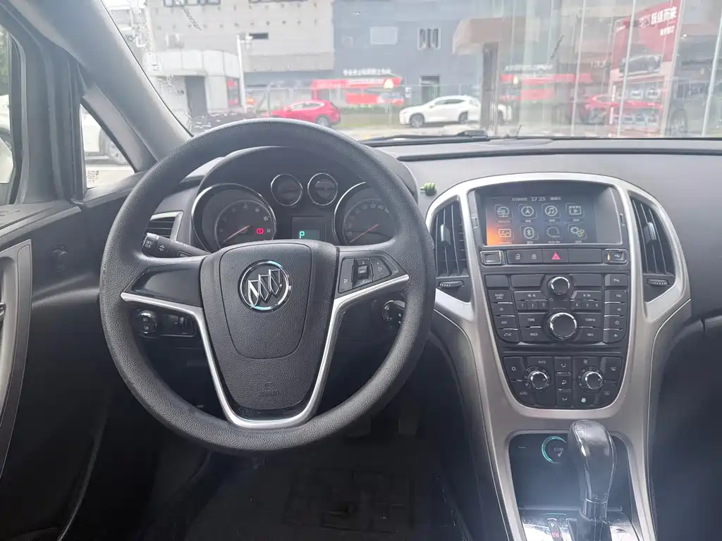 Buick Excelle 2014 XT 1.6L AT Fashion