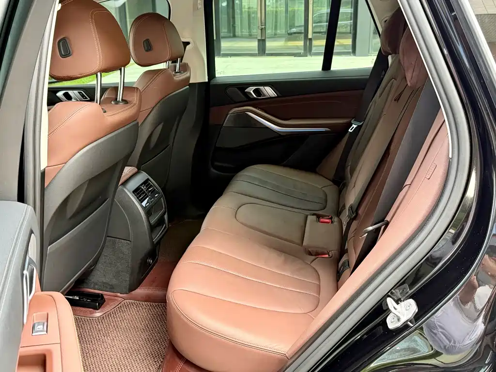 BMW X5 New Energy (Import) — миниатюра 13