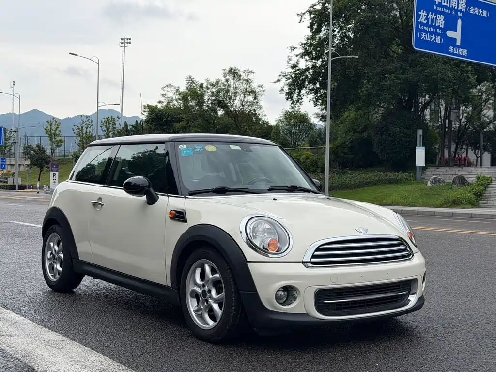 Mini Mini 2011 1.6L COOPER Fun