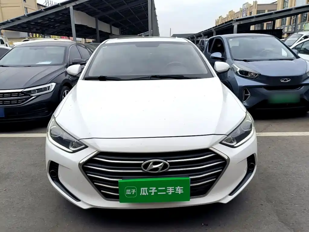 Hyundai Elantra — миниатюра 3