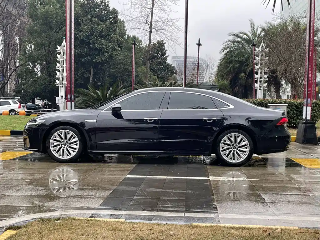 AUDI A7L