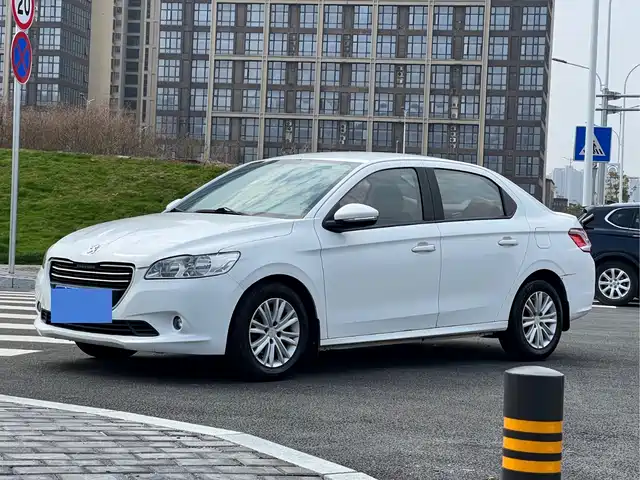PEUGEOT 301 2017