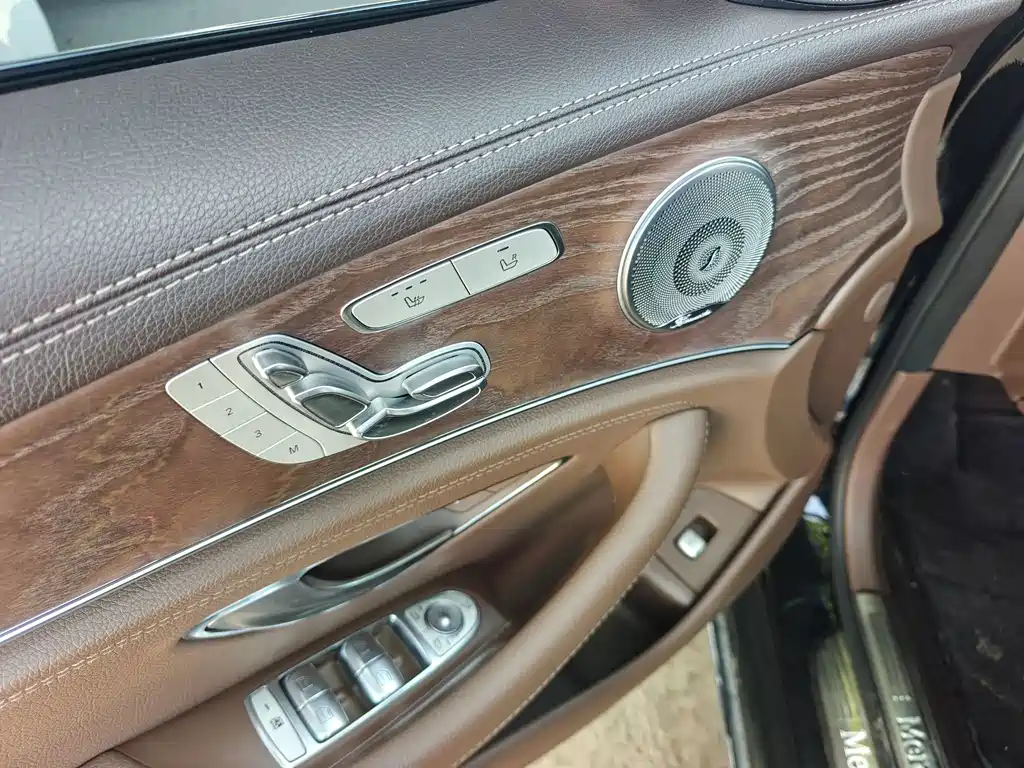 Mercedes-Benz E-Class — миниатюра 15